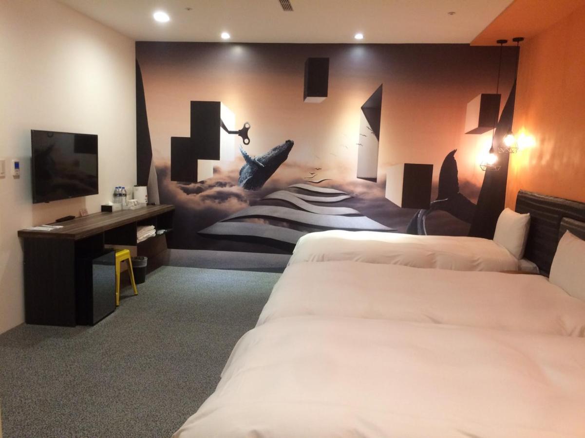 Hotel Half Taichung Exterior foto