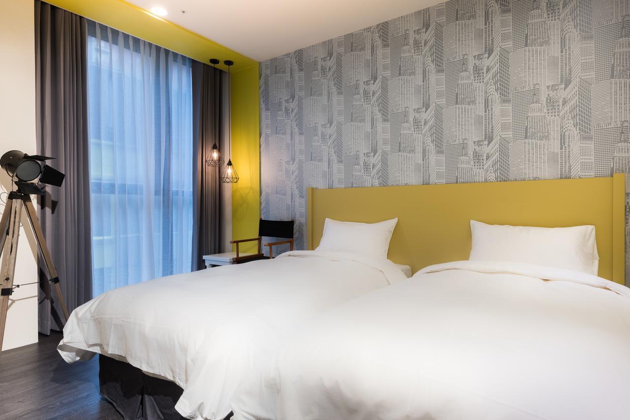 Hotel Half Taichung Exterior foto