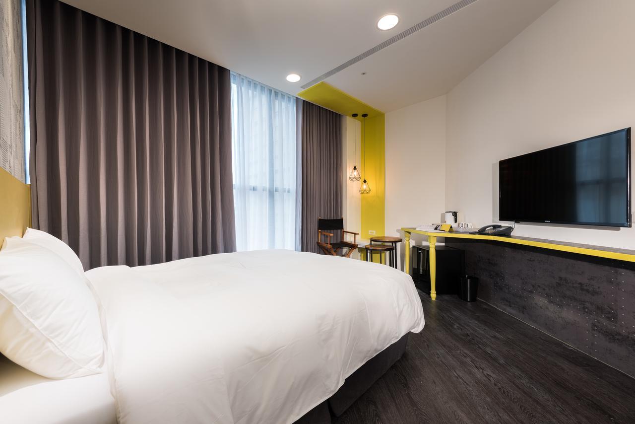 Hotel Half Taichung Exterior foto