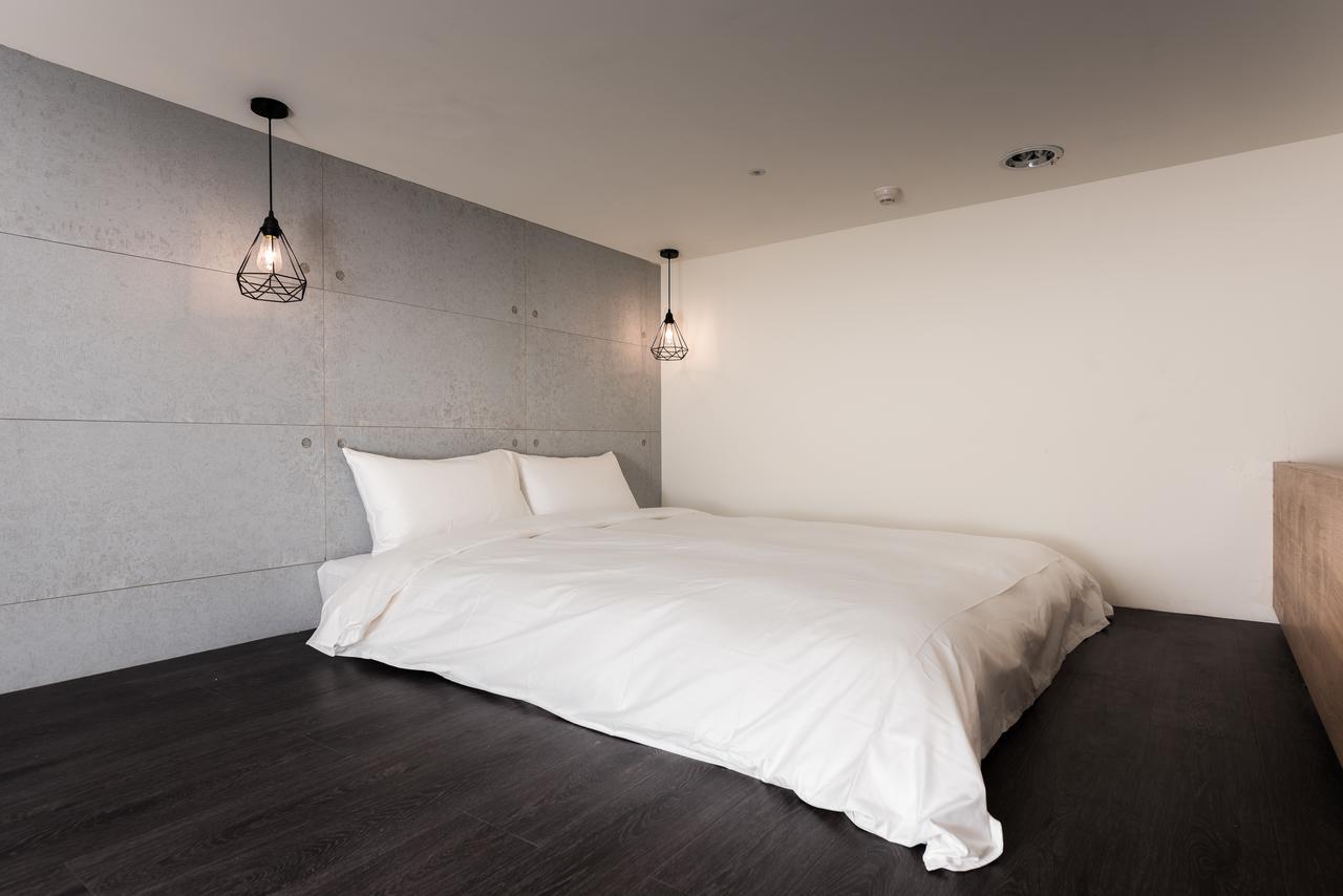 Hotel Half Taichung Exterior foto